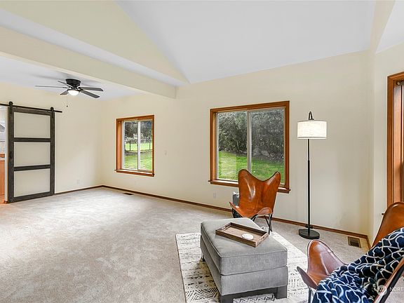 5th image of 27338 Ohio Avenue NE