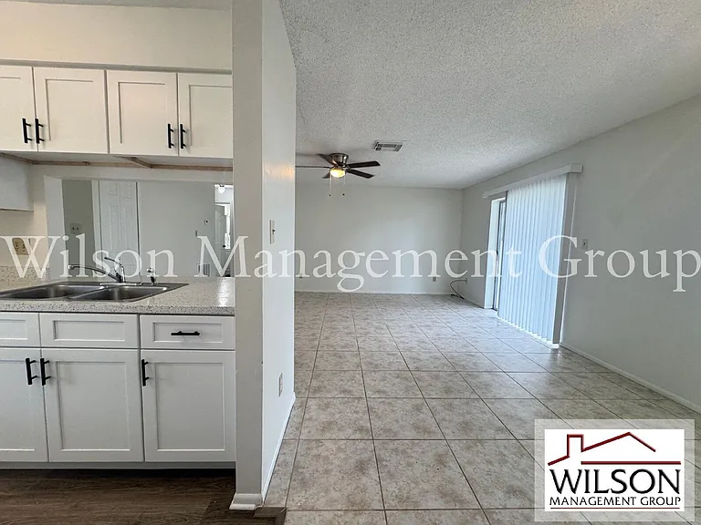 1013 Arizona Ct — Photo 9