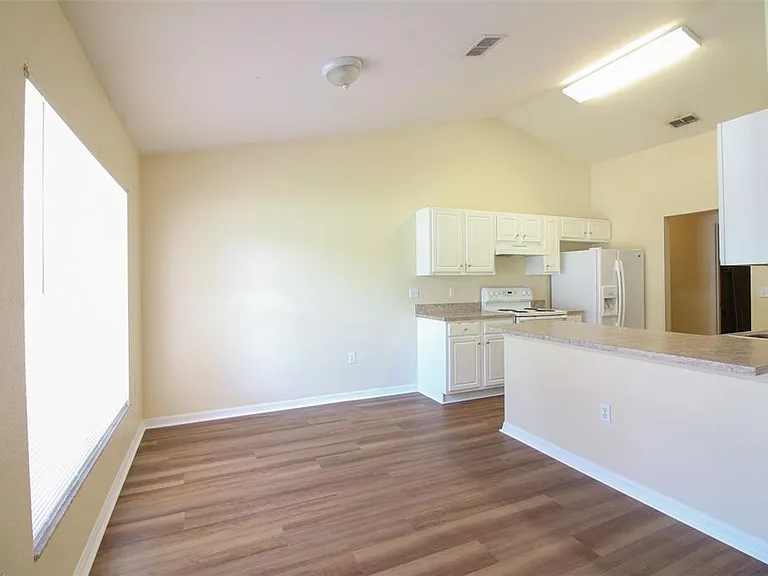 6719 Highlands Creek Blvd — Photo 14