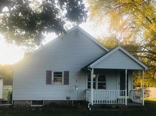 815 Race Track Rd, Centralia, IL 62801