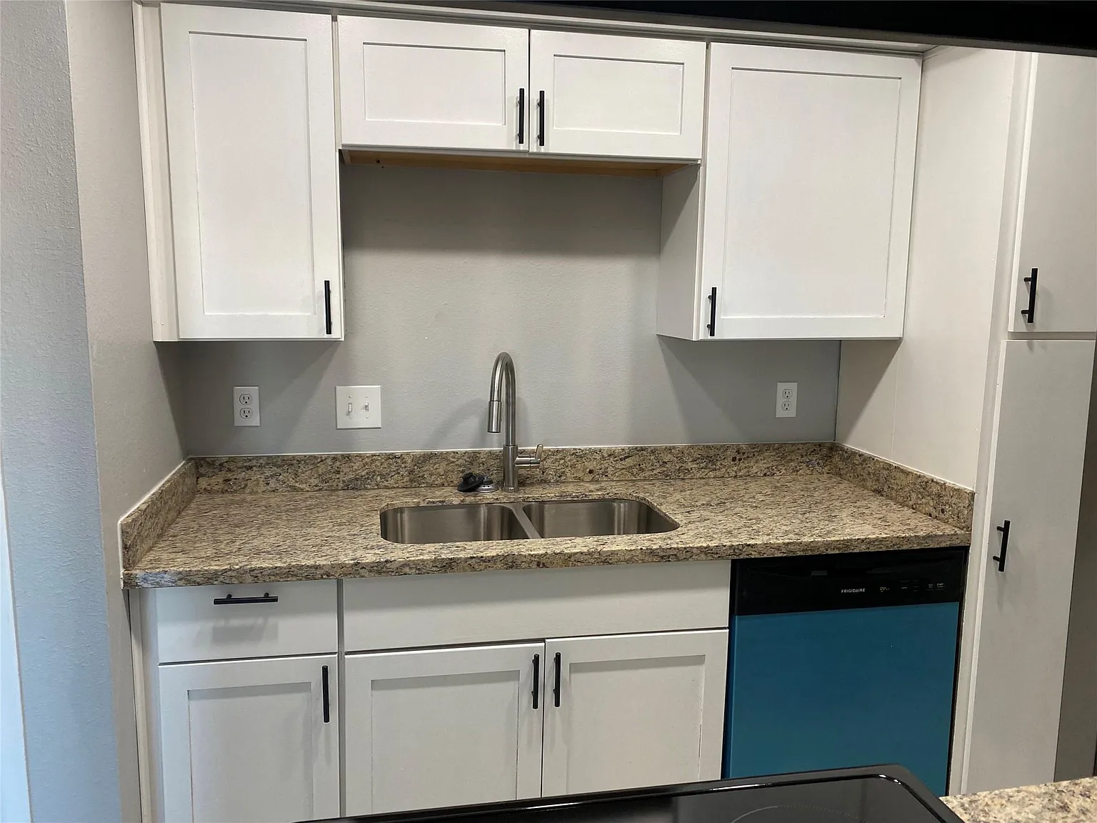 3 bed, 2.0 bath, 1274 sqft, $1,500 — Photo 4