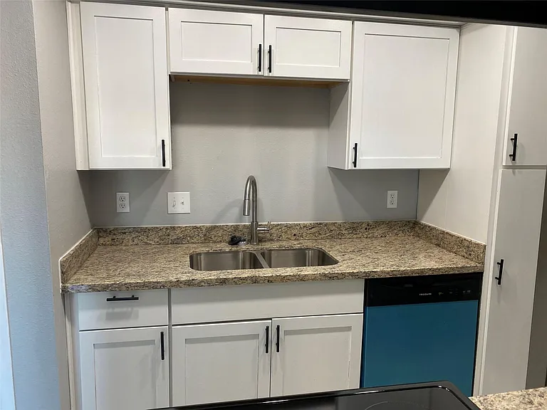8431 Hearth Dr #23 — Photo 4