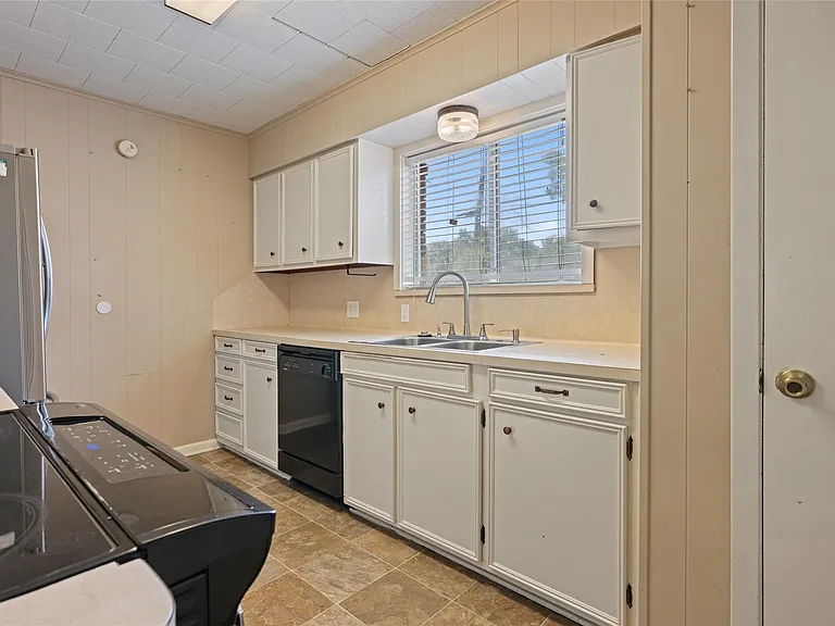3808 Avenue O — Photo 18