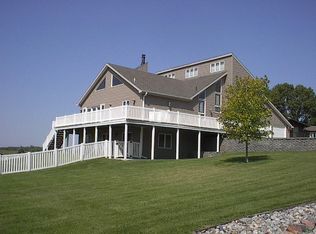 807 Tara Heights Dr, Norfolk, NE 68701