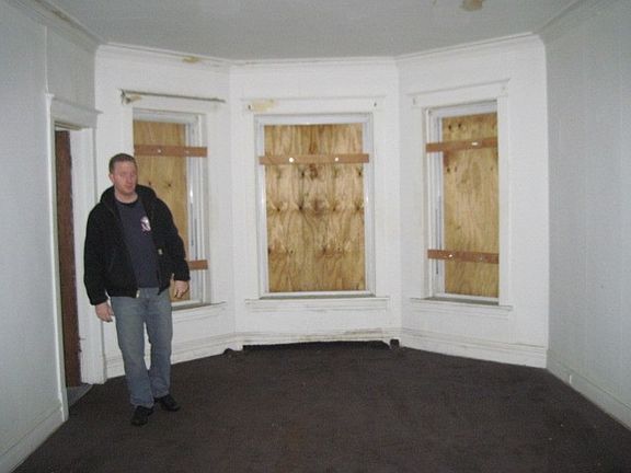 2nd image of 160 N Laporte Ave