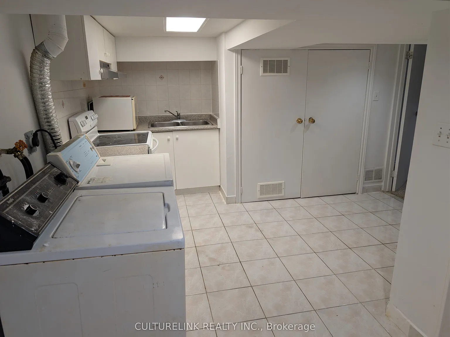 2 bed, $1,650 — Photo 4