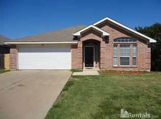 1200 Meadow Glen, Crowley, TX 76036