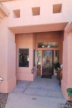 Entry to Resort Living
