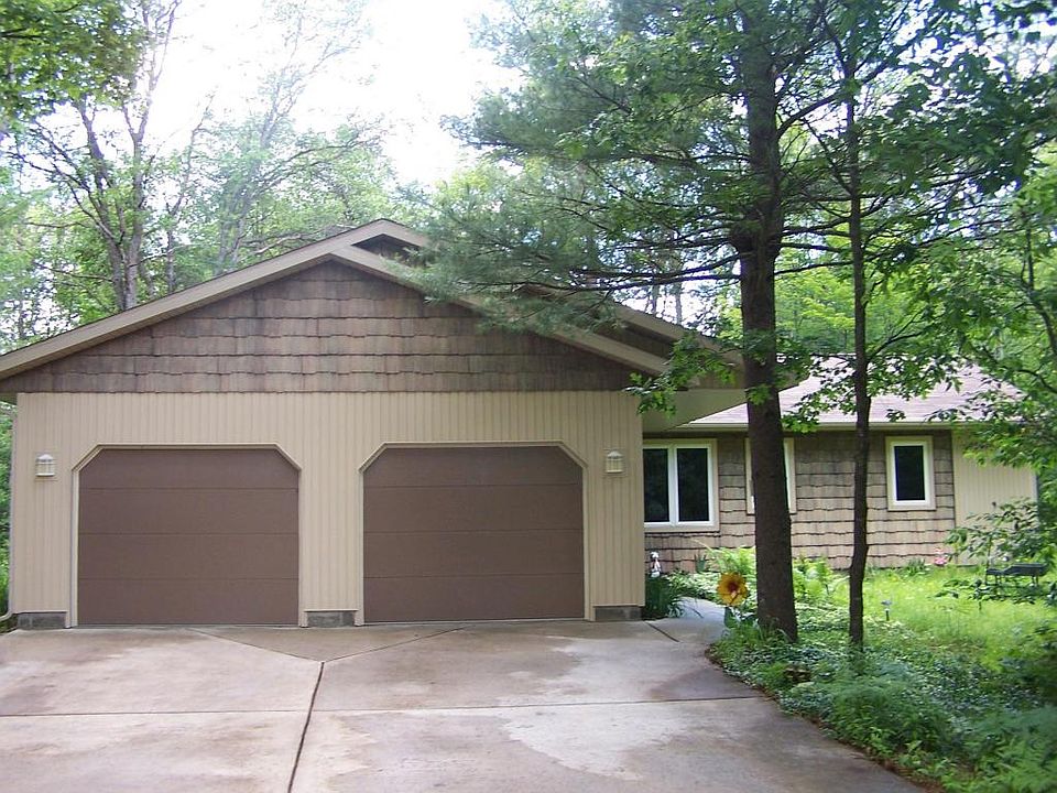 1st image of 810 Little John Ave
