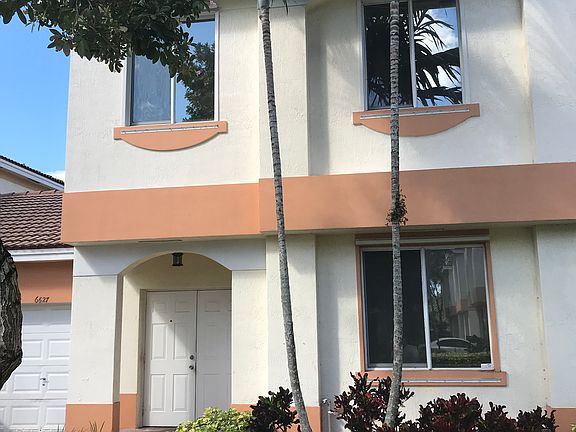3rd image of 6627 Hidden Cove Dr