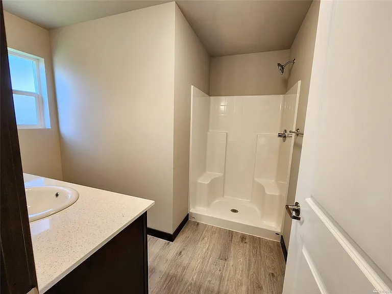 1039 Cedar Ave #201 — Photo 9