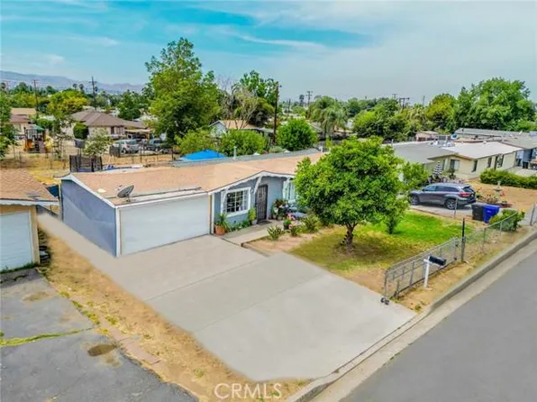 26631 15th St, Highland, CA 92346