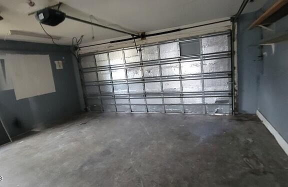 4th image of 2960 Beale St