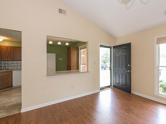 5th image of 4912 Rockford Ct