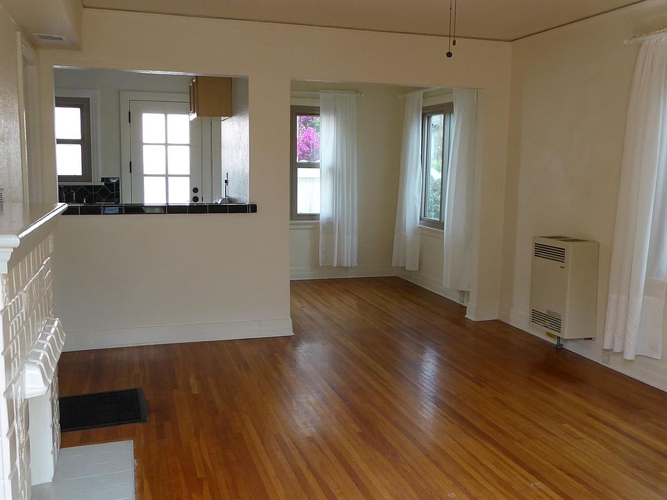 1st image of 1232 31st St
