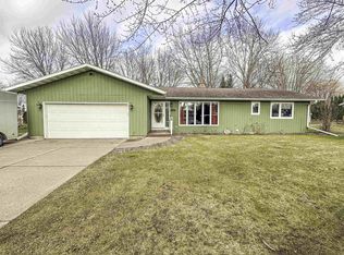 228 N Cherry St, Stetsonville, WI 54480