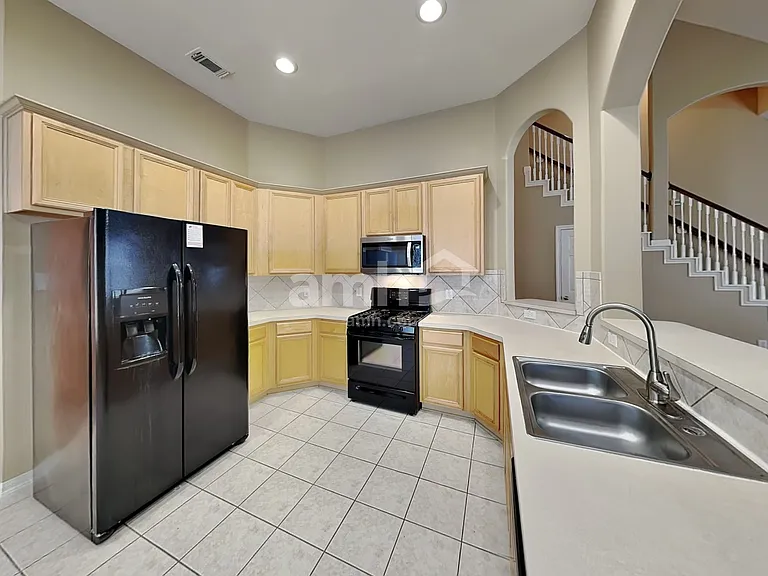 12102 Oxford Trails Dr — Photo 3