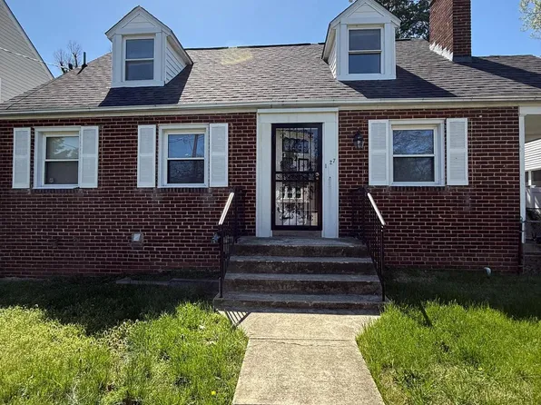 1127 45th Pl SE, Washington, DC 20019