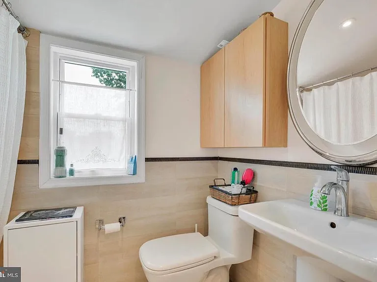 9504 Milstead Dr — Photo 11