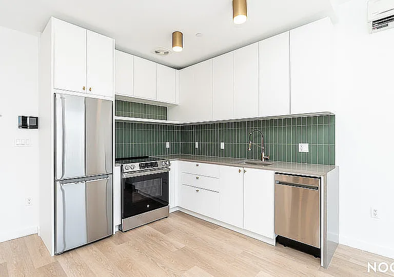 527 Grand Ave #415 — Photo 3