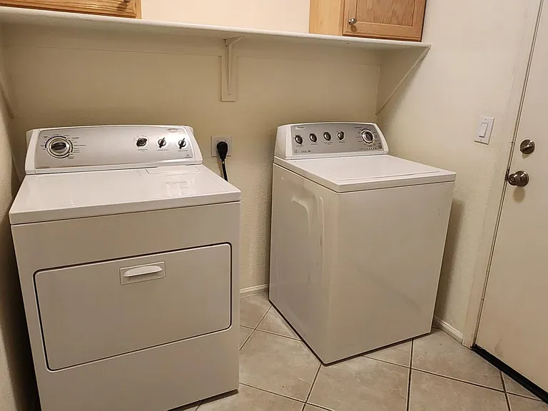 3618 E Potter Dr — Photo 28