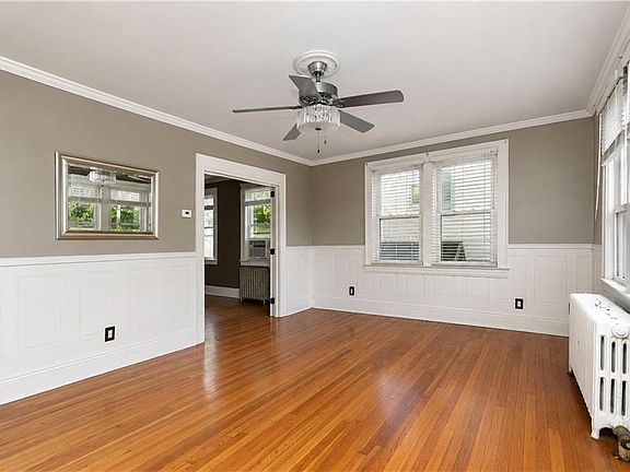 4th image of 69 Chelsea St