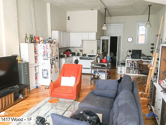 2nd image of 1417 N Wood St #1677833