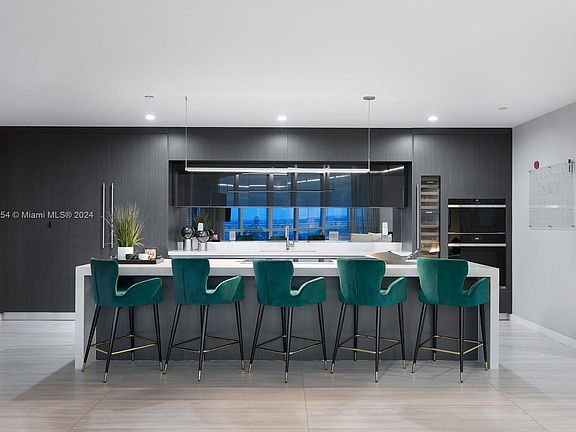 5th image of 851 NE 1st Ave #5202AB