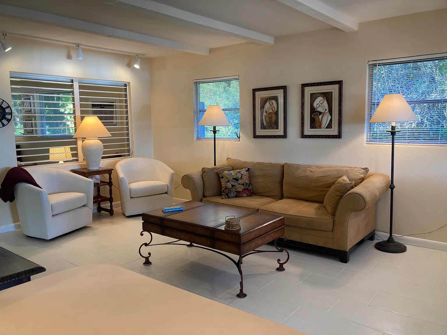 1 bed, 744 sqft, $3,290 — Photo 3
