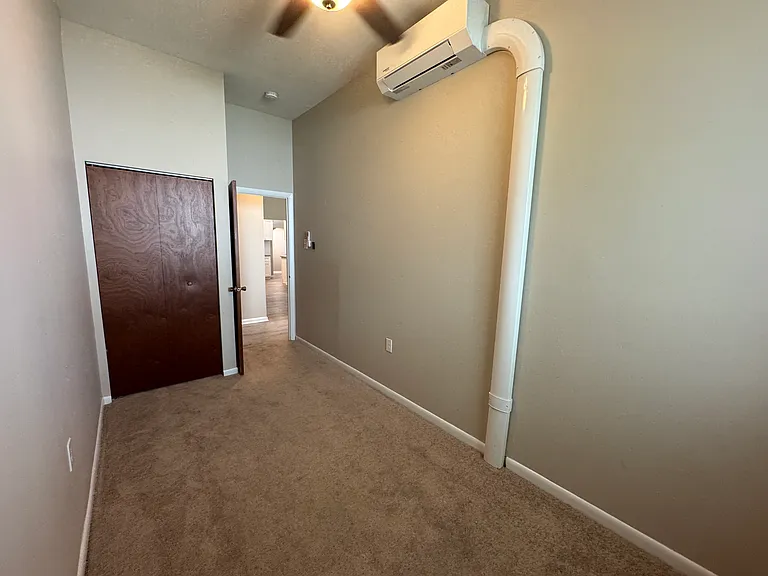 615 Summit St #2 — Photo 10