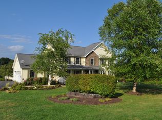 9 Valley View Dr, Honesdale, PA 18431