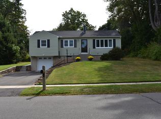 21 Hawthorne Dr, Cheshire, CT 06410