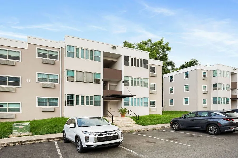 2 bed, 1.0 bath, 700 sqft, $1,600 — Photo 3