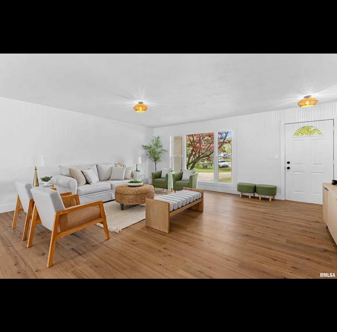 3 bed, 2459 sqft, $2,400 — Photo 3