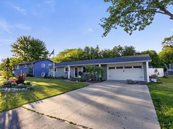 2224 Sunset Ln, Saginaw, MI 48604