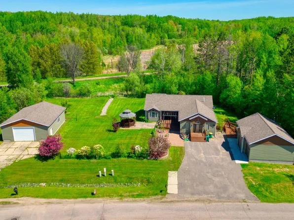 411 E Hawkins Ave, Nashwauk, MN 55769