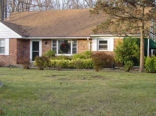 8626 Leroy Pl, Fairfax, VA 22031