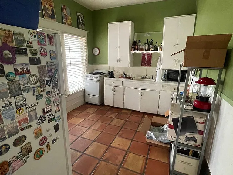 2514 Pearl St — Photo 4