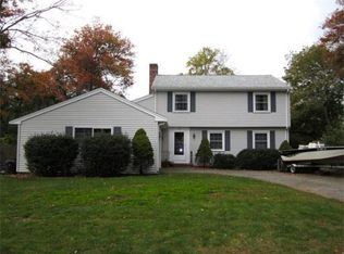 12 Sunset Dr, Ipswich, MA 01938