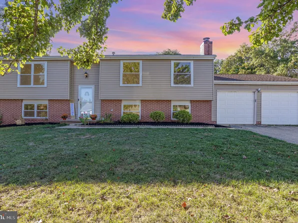 424 Dartha Dr, Dallastown, PA 17313