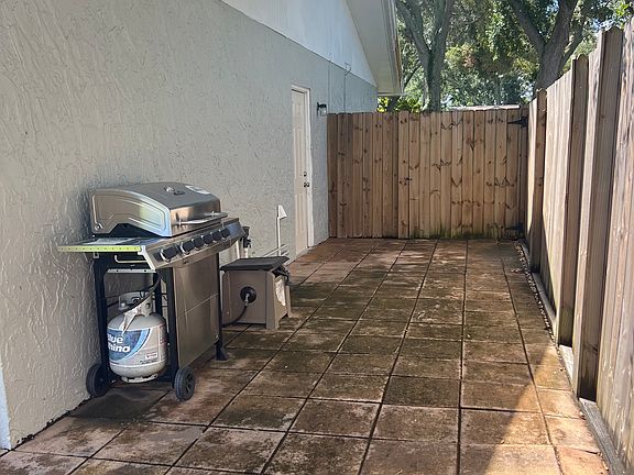 5th image of 1618 Amberglen Dr
