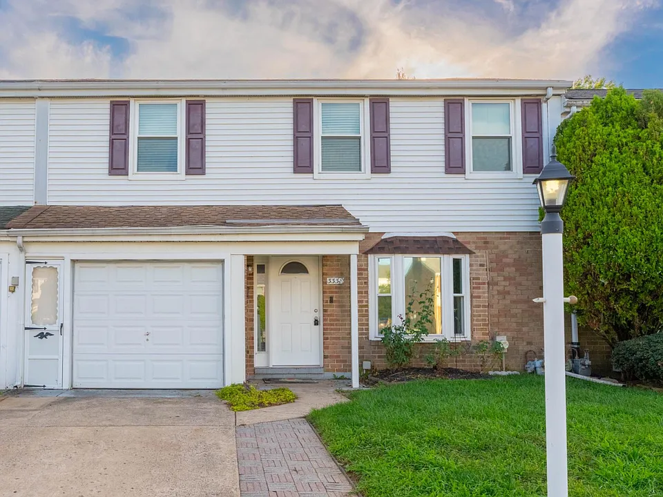 3338 Carroll Ct