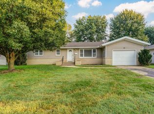 1951 E Glenco St, Springfield, MO 65803