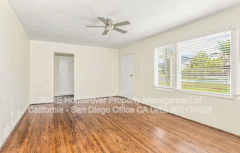 3 bed, 1.0 bath, 1060 sqft, $2,995 — Photo 3