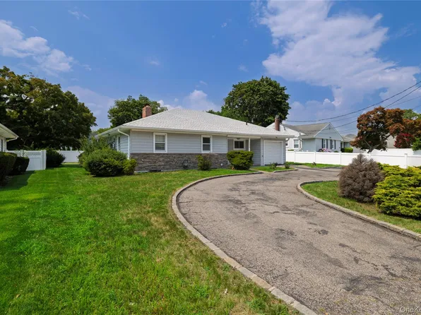 296 N Long Beach Road, Rockville Centre, NY 11570
