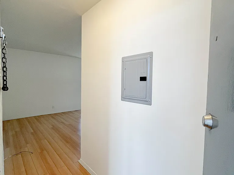 3823 Los Feliz Blvd #2 — Photo 4