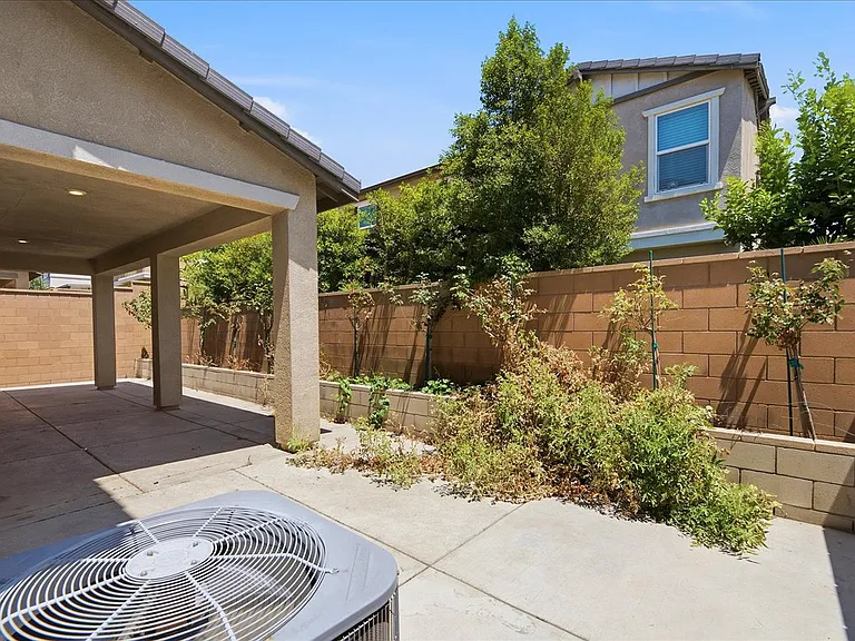 5577 Bella Way — Photo 37
