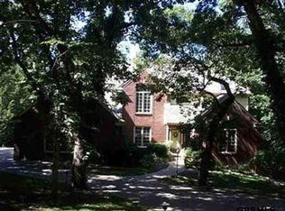 22833 W Rifle Ridge Ter, Elkhorn, NE 68022