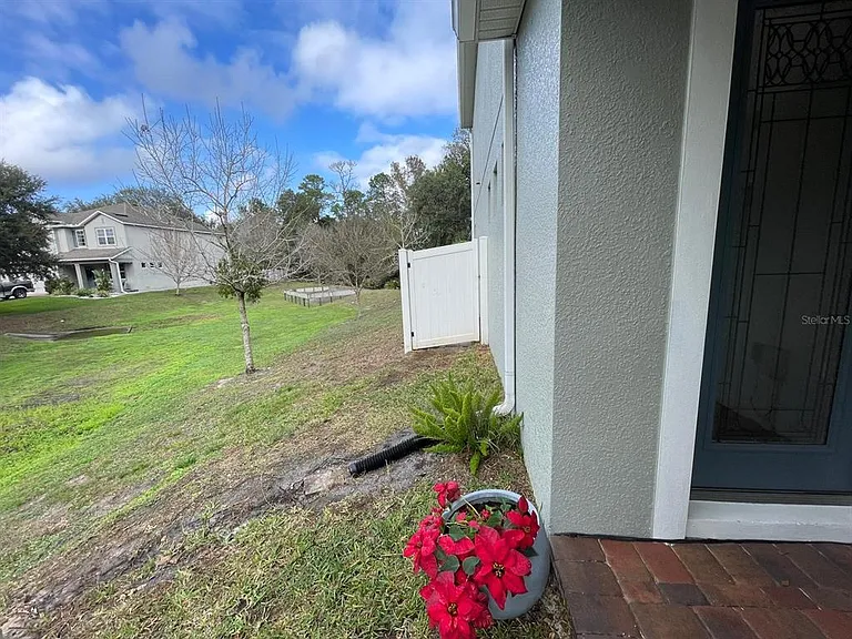 2745 Peony Dr — Photo 51