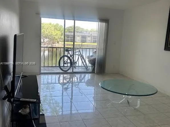 7910 Colony Cir N APT 204, Fort Lauderdale, FL 33321
